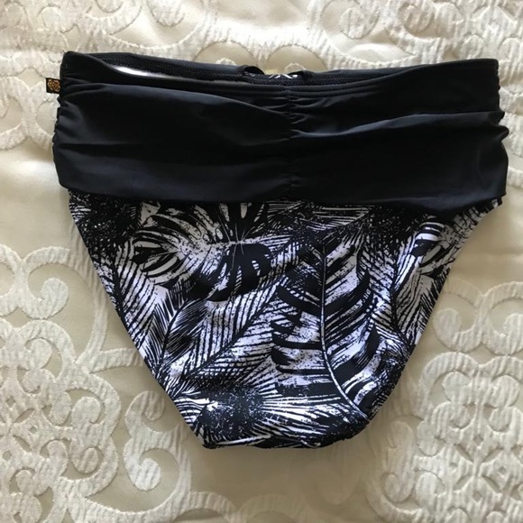 La Vie en Rose Bikini Bottom - Picture 2 of 4